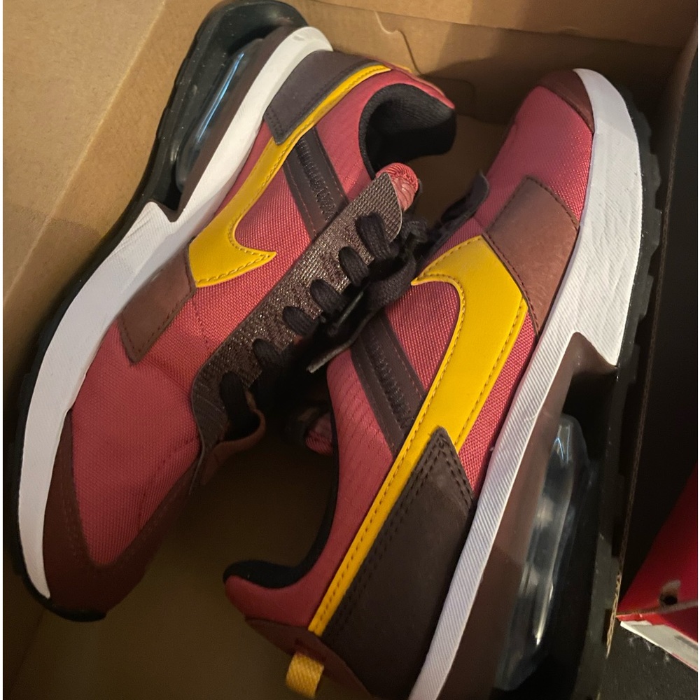 Nike Air Max PreDay size 7.5